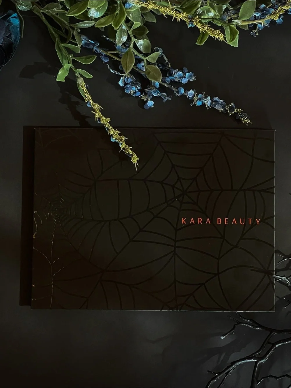 On the Haunt' Creative Eye Palette